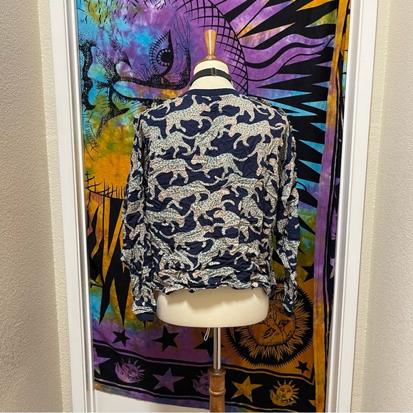 🌈 Lovely modern colorful art top - Picture 6 of 11